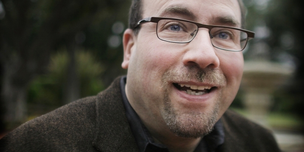 Gifts Roundup: Craigslist Founder Backs Journalism-Ethics ...